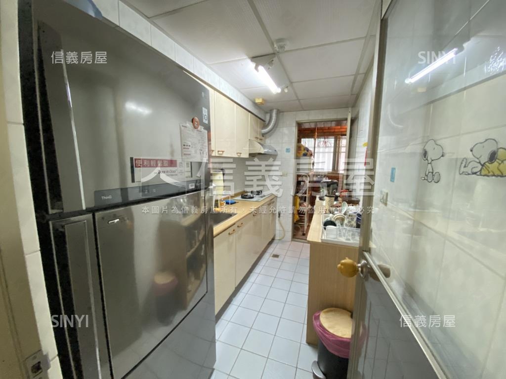 新案大墩學區３房車位可看房屋室內格局與周邊環境