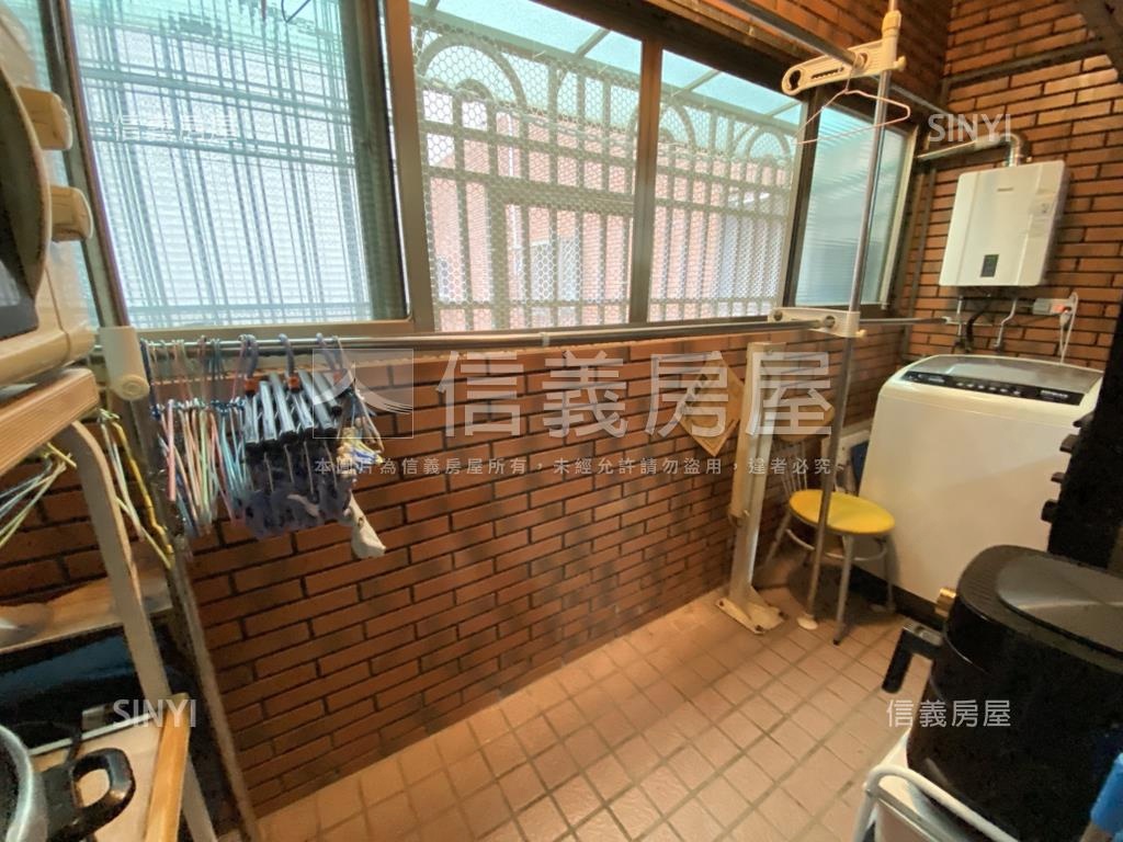 新案大墩學區３房車位可看房屋室內格局與周邊環境