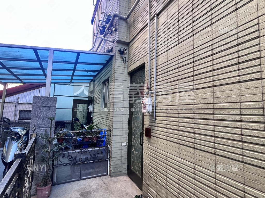 中華路近寶雅優質透天房屋室內格局與周邊環境