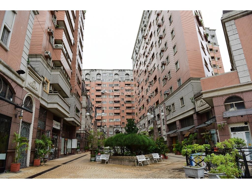 桂冠歐洲採光美屋房屋室內格局與周邊環境