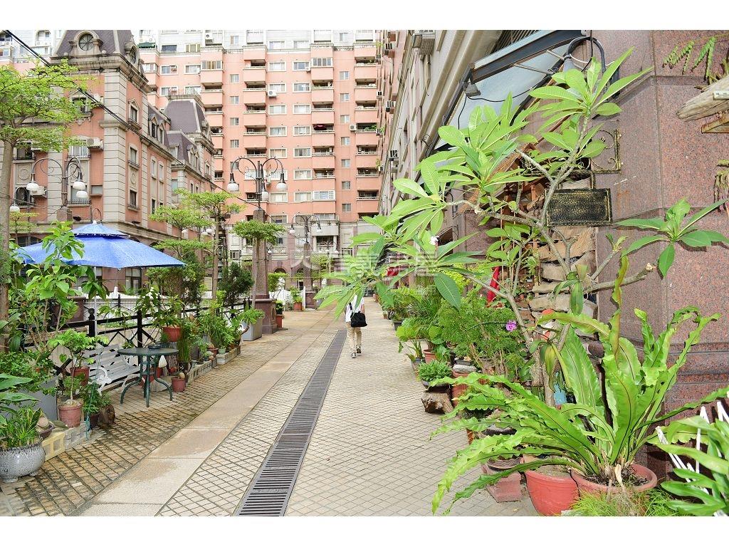 桂冠歐洲採光美屋房屋室內格局與周邊環境