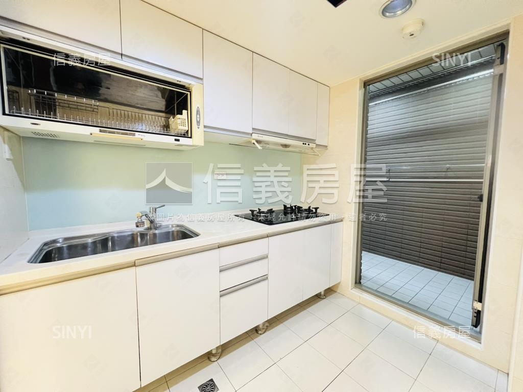 【馥御】三面採光三房車位房屋室內格局與周邊環境
