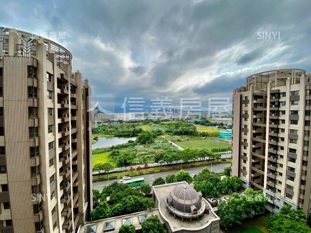 稀有★艾菲爾朝南三房車位房屋室內格局與周邊環境