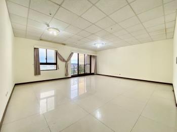 稀有★艾菲爾朝南三房車位