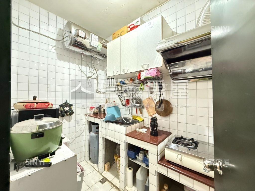 屋況乾淨小資族輕鬆入手房屋室內格局與周邊環境