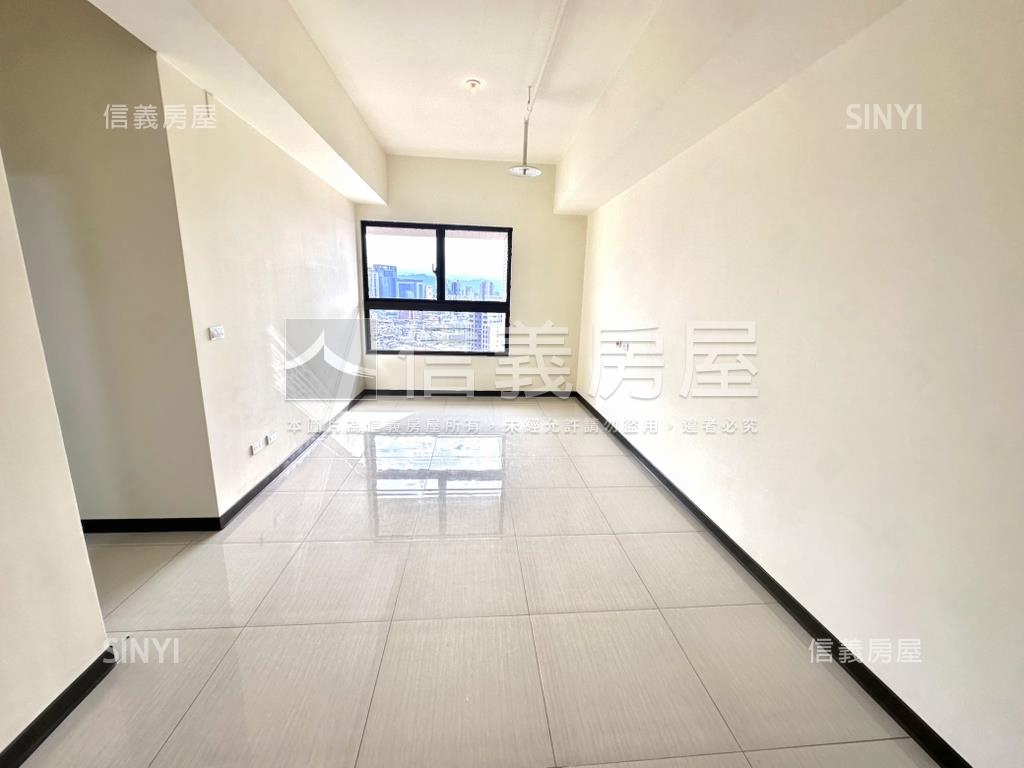 新埔。英倫公園。高樓景觀房屋室內格局與周邊環境