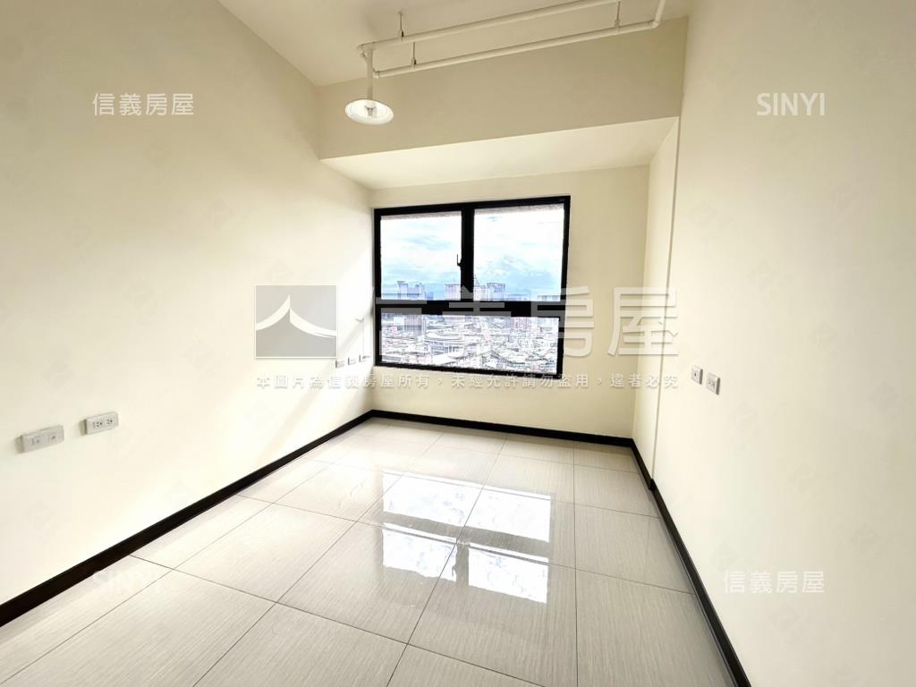 新埔。英倫公園。高樓景觀房屋室內格局與周邊環境