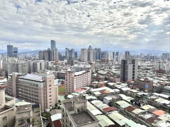 新埔。英倫公園。高樓景觀