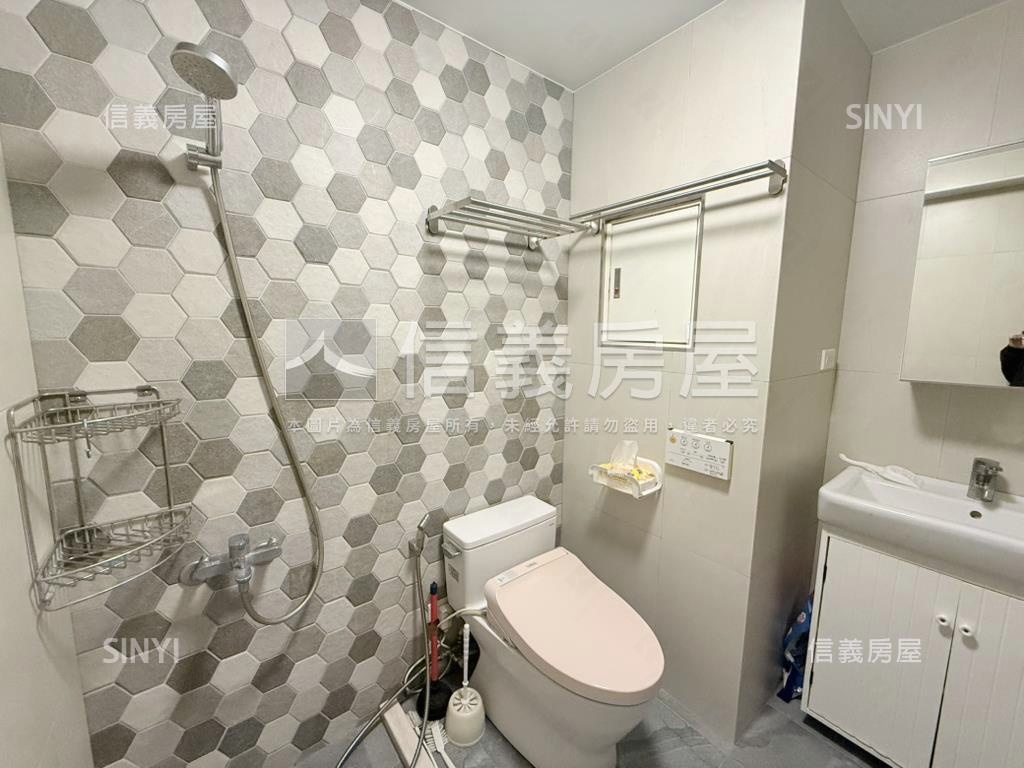 大鵬精美溫馨中庭美屋房屋室內格局與周邊環境