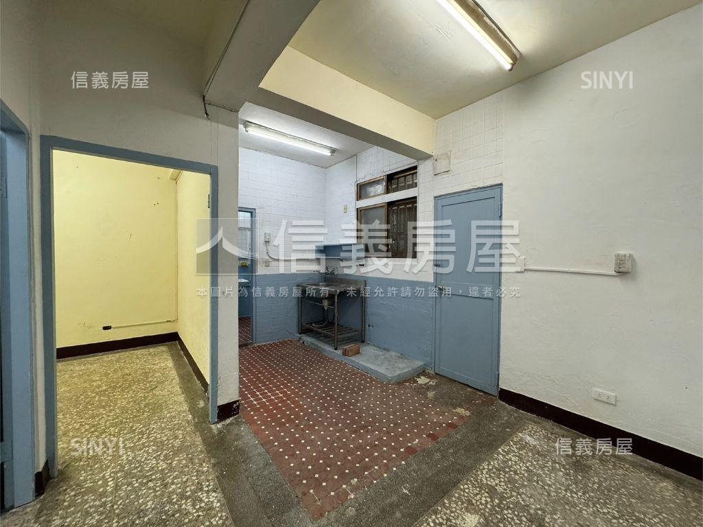 秀山國小稀有一樓房屋室內格局與周邊環境