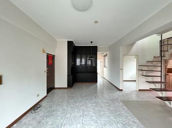 大湖街低總價邊間吉屋