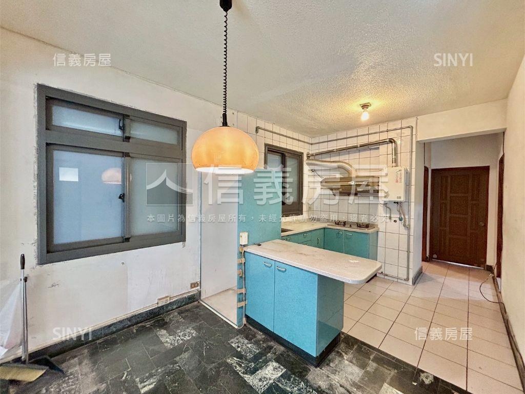 民權路二樓優質地段稀公寓房屋室內格局與周邊環境