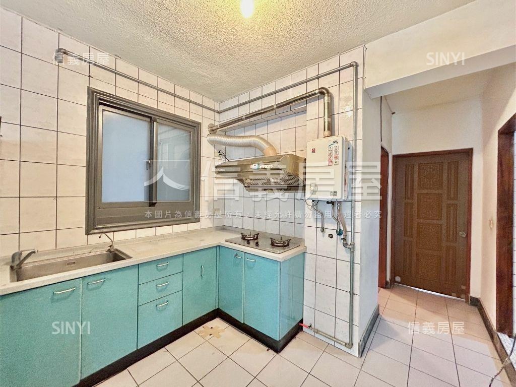 民權路二樓優質地段稀公寓房屋室內格局與周邊環境