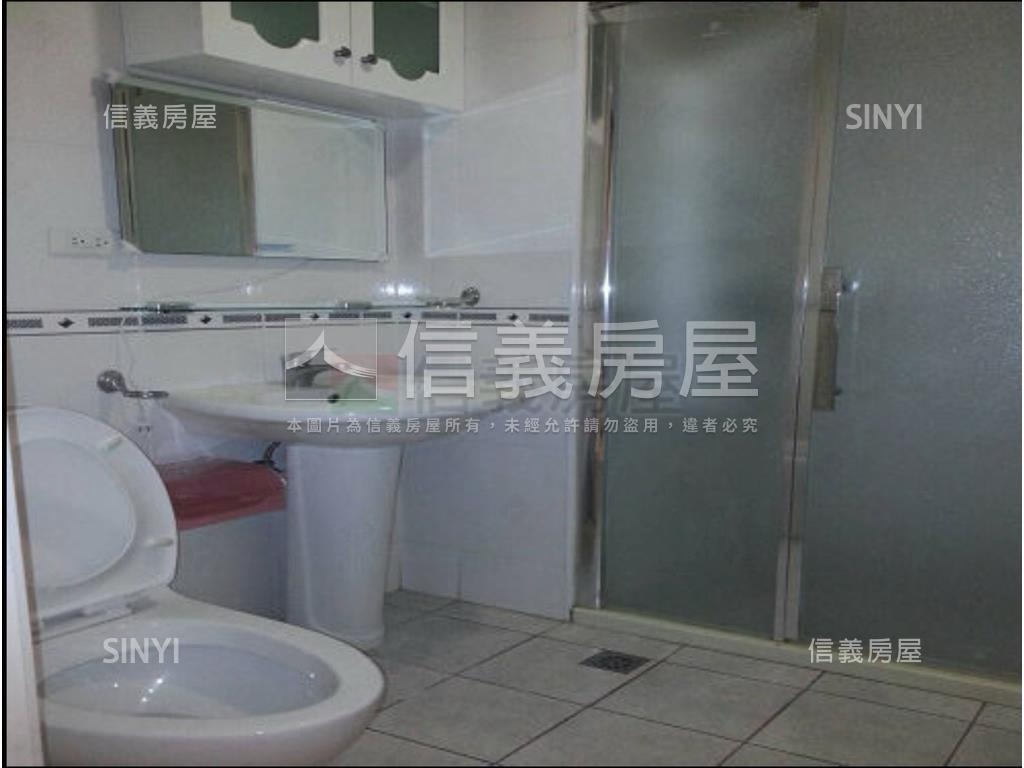 通豪高邑三房車位房屋室內格局與周邊環境