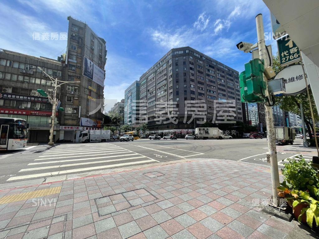 極限出售南京光復正店面房屋室內格局與周邊環境