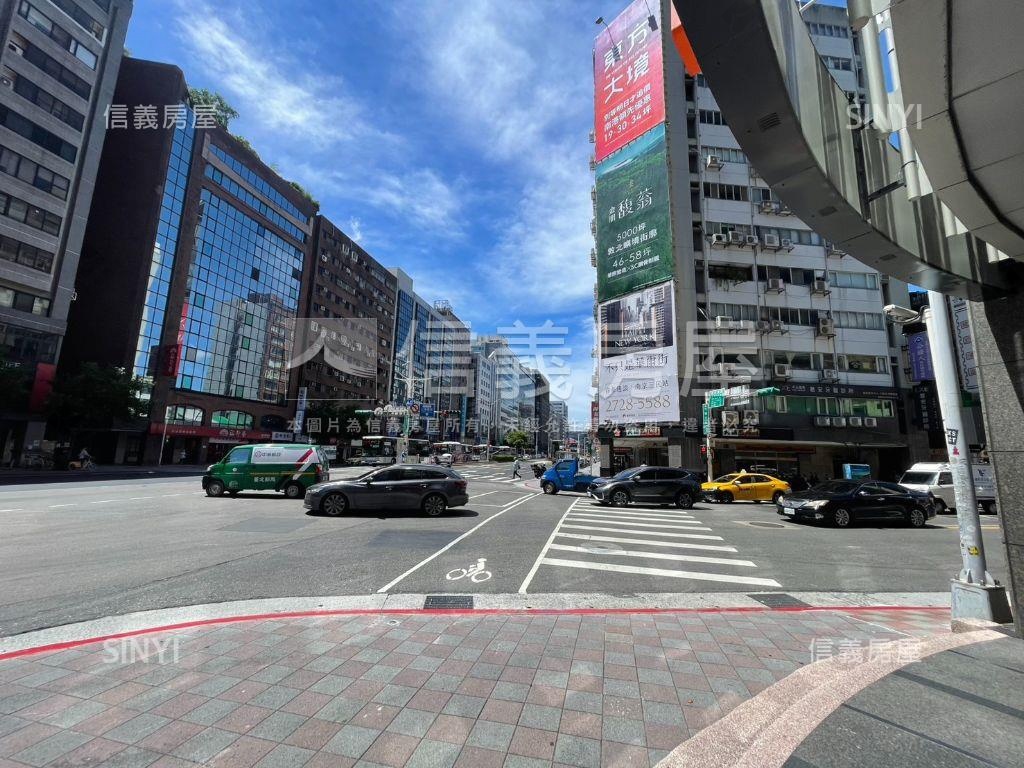 極限出售南京光復正店面房屋室內格局與周邊環境