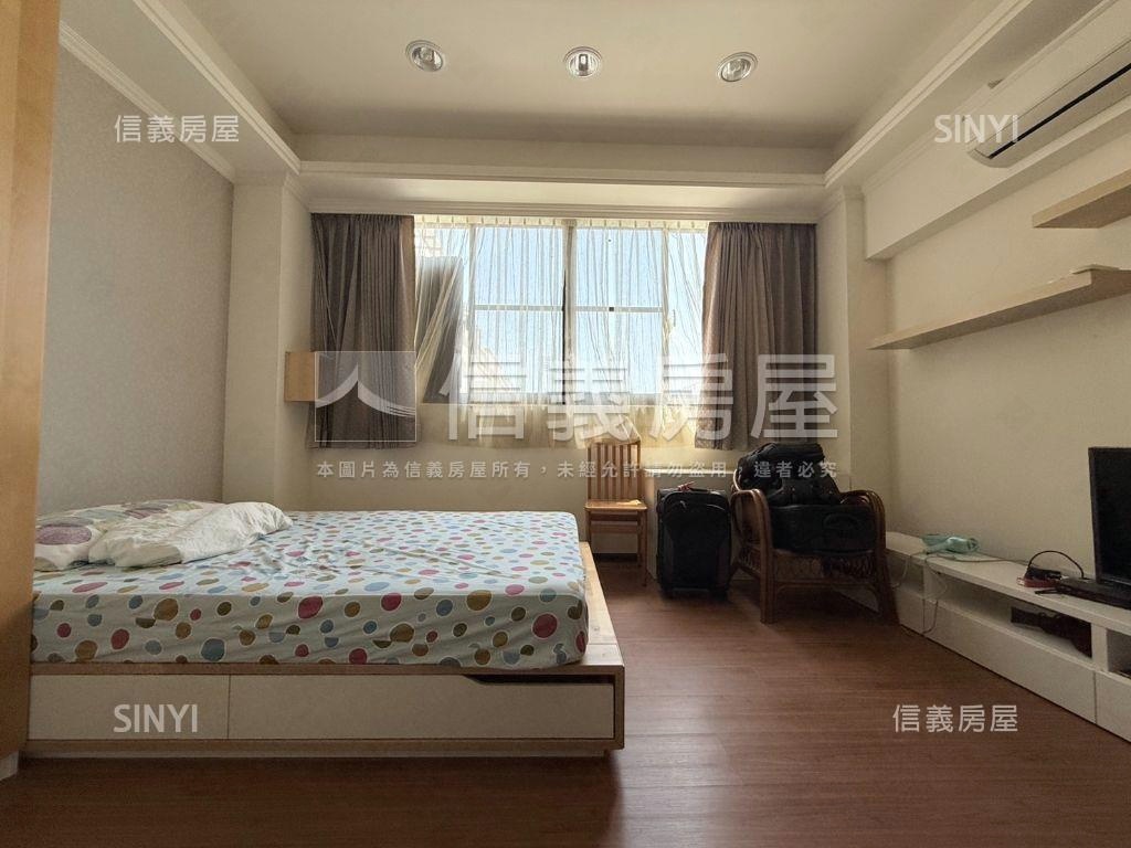 棒球場の邊間採光質感墅房屋室內格局與周邊環境