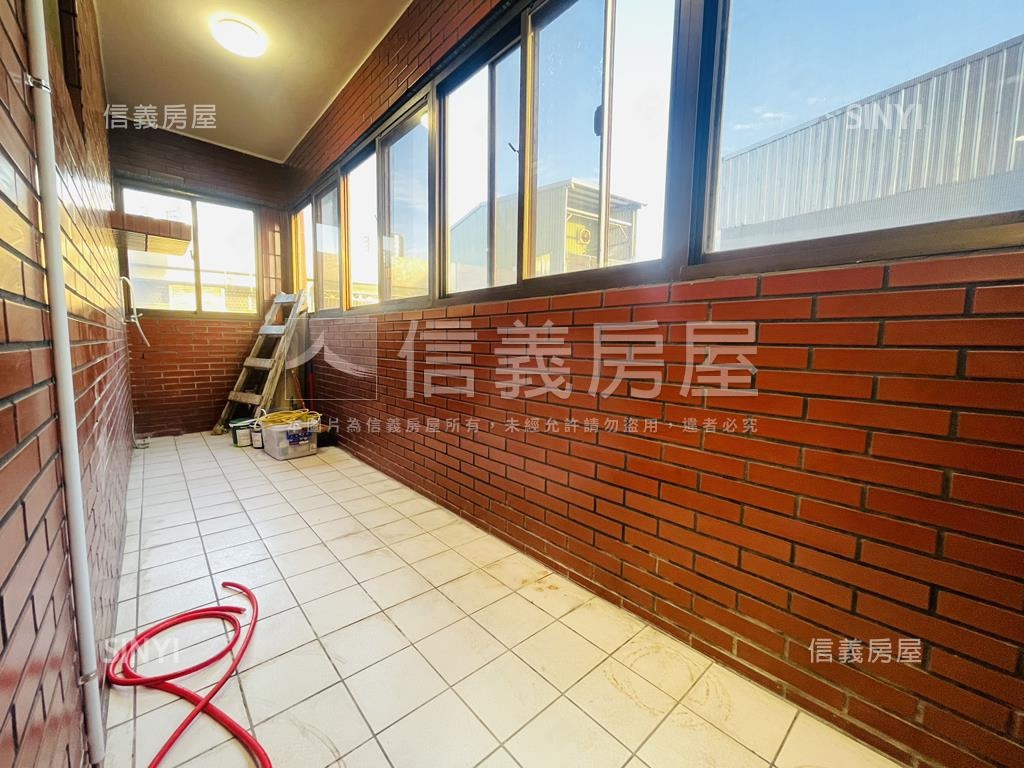 龍岡匠心裝潢優質兩房房屋室內格局與周邊環境