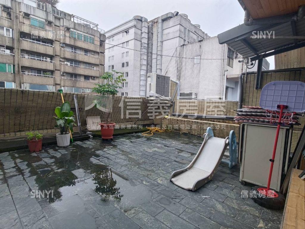 忠孝敦化捷運高樓美妝四房房屋室內格局與周邊環境