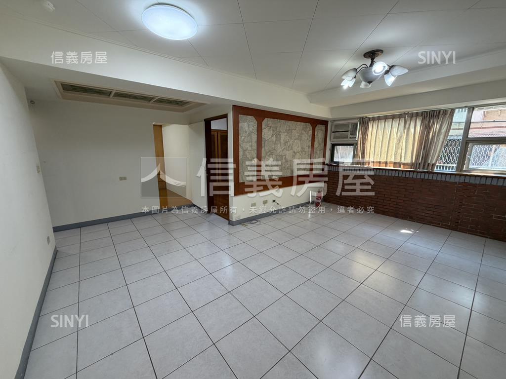 近三民高中捷運站電梯３房房屋室內格局與周邊環境