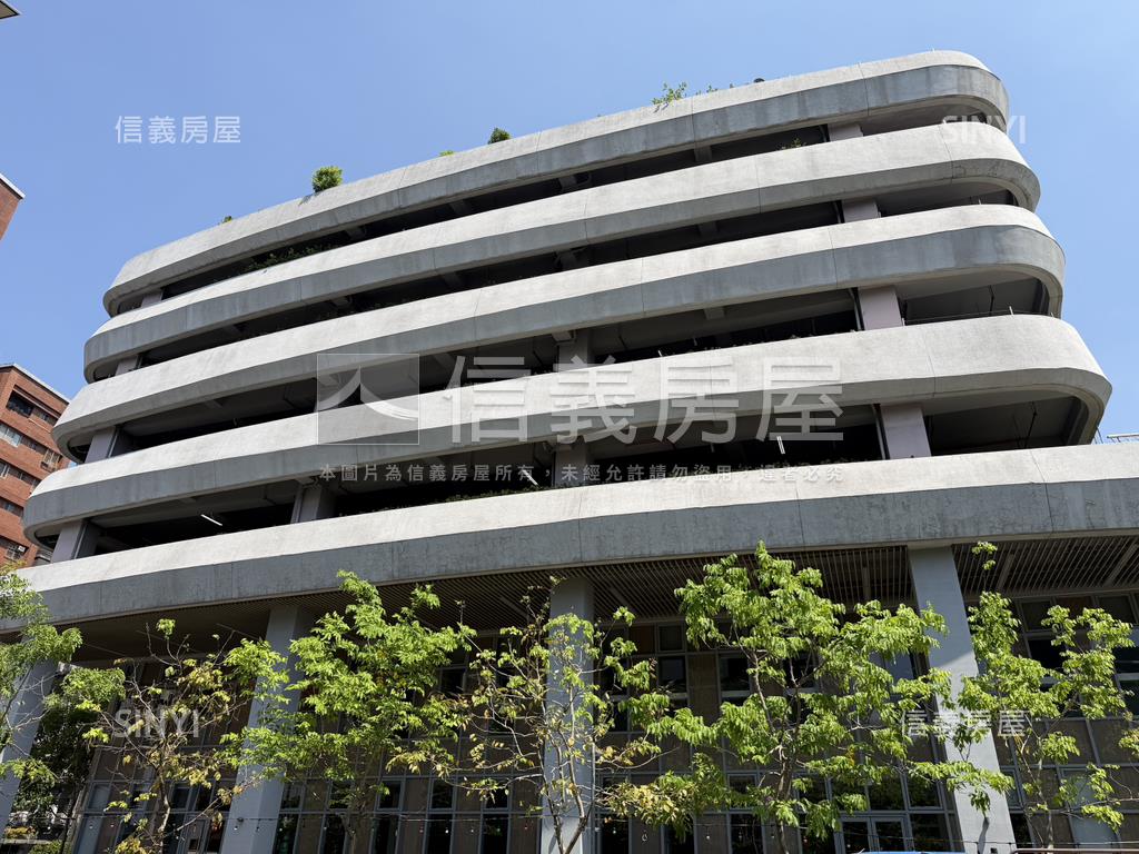 近三民高中捷運站電梯３房房屋室內格局與周邊環境