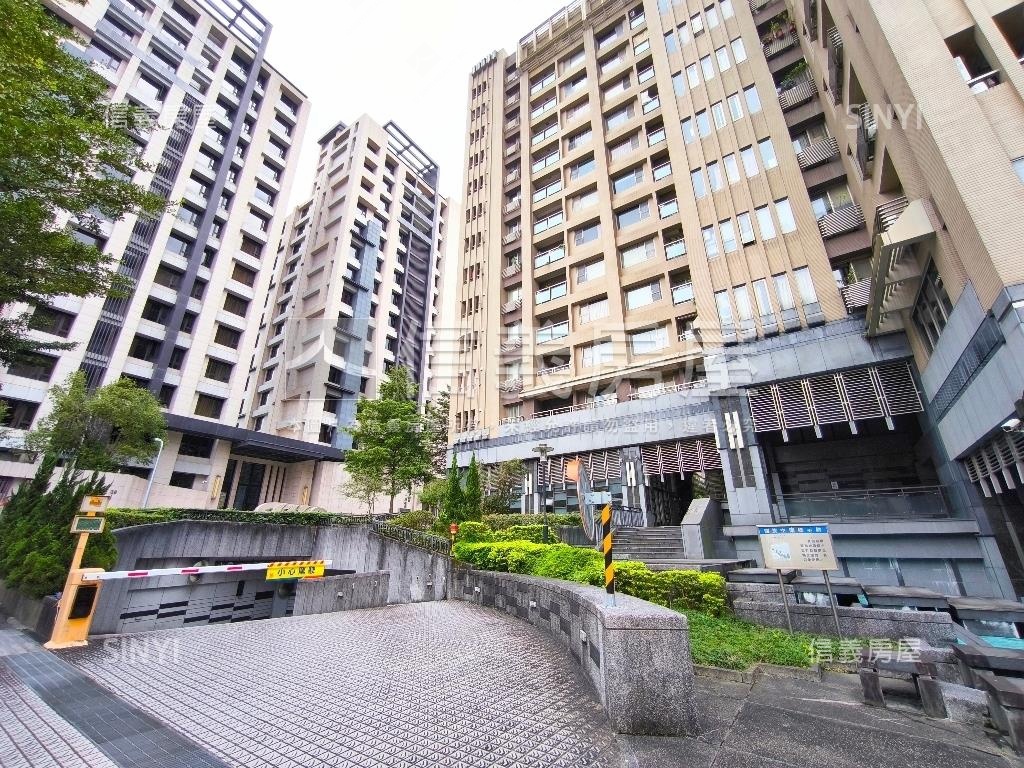 和風集漂亮三房有車位房屋室內格局與周邊環境