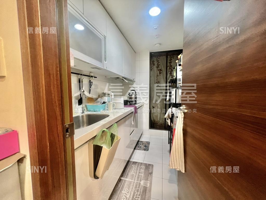 富江翠溫馨２房大車位房屋室內格局與周邊環境