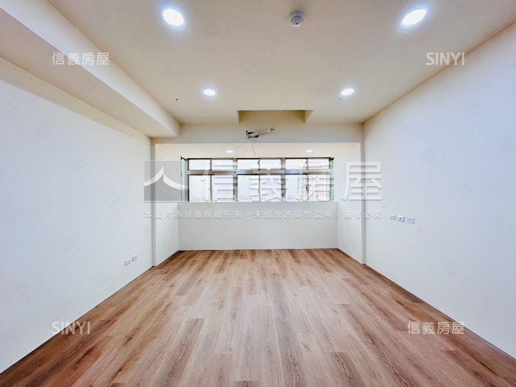 龍之鄉精美景觀三房車位房屋室內格局與周邊環境