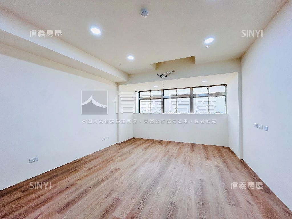 龍之鄉精美景觀三房車位房屋室內格局與周邊環境