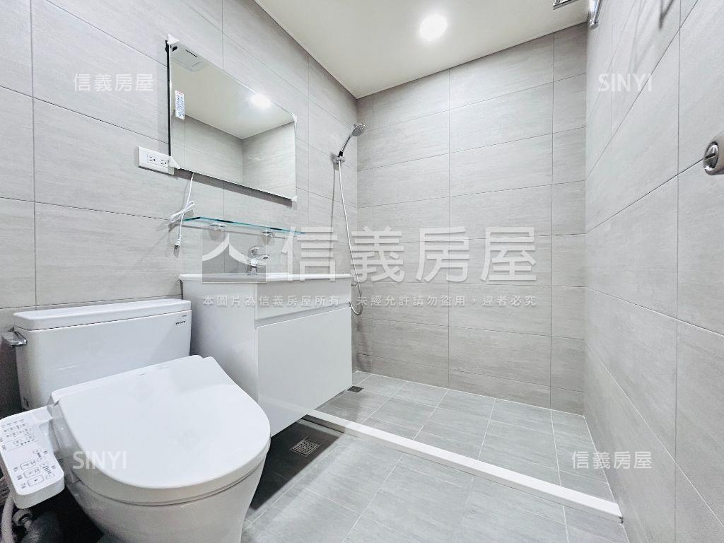 龍之鄉精美景觀三房車位房屋室內格局與周邊環境