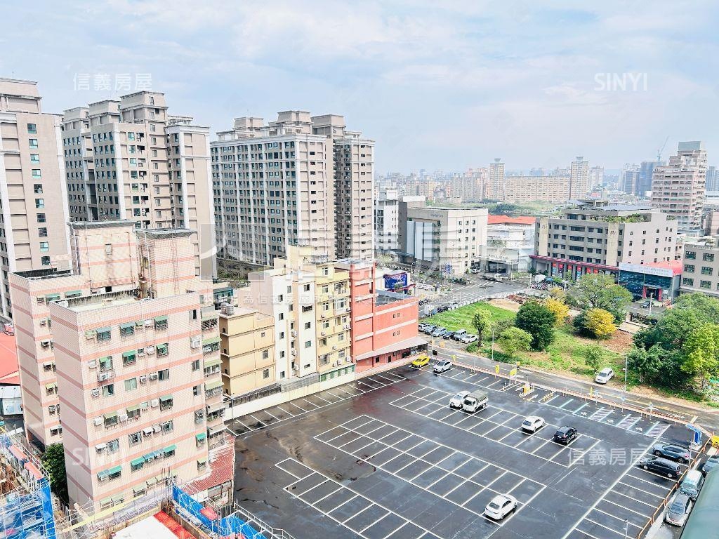 龍之鄉精美景觀三房車位房屋室內格局與周邊環境