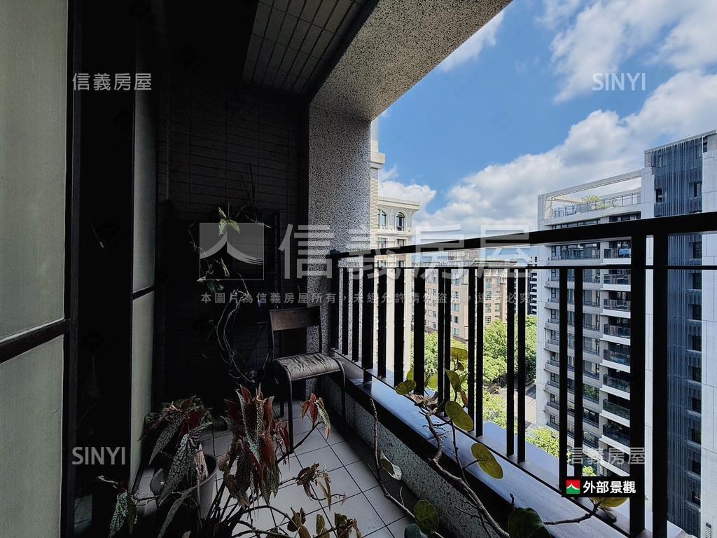優聖美地高樓附車位房屋室內格局與周邊環境
