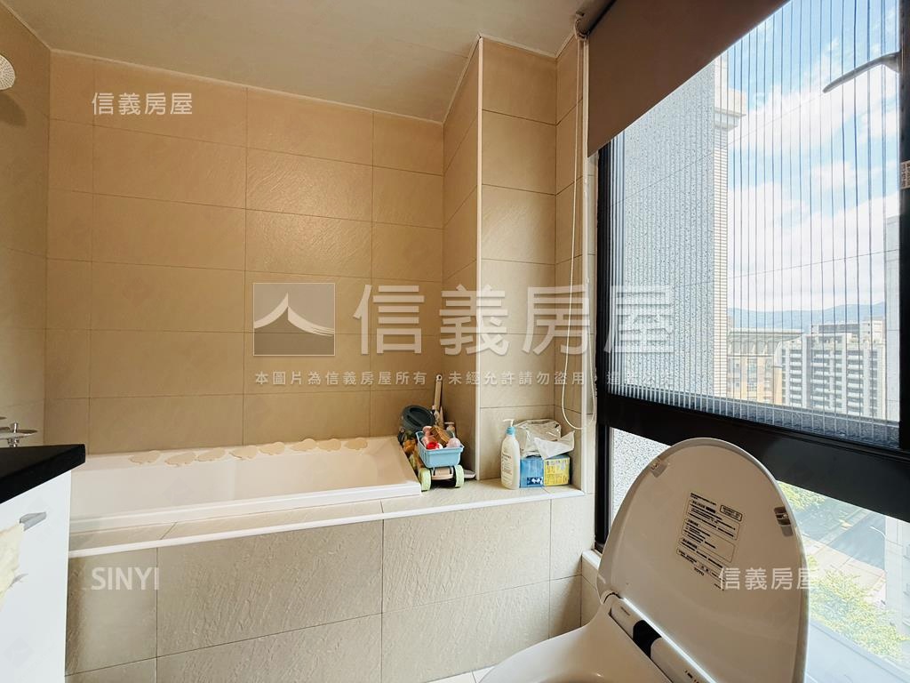 優聖美地高樓附車位房屋室內格局與周邊環境