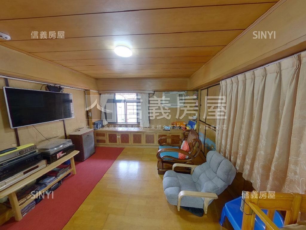 三代同堂大空間帶車位房屋室內格局與周邊環境