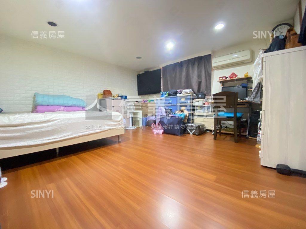 三代同堂大空間帶車位房屋室內格局與周邊環境