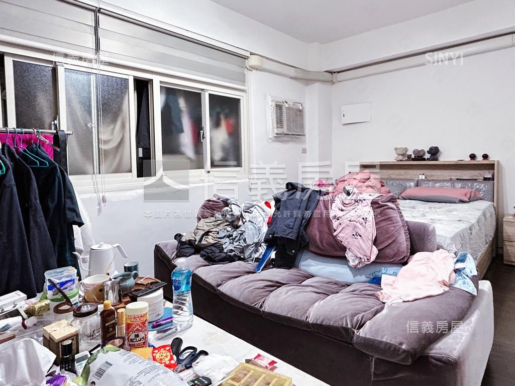 兩房公寓三樓近士林捷運房屋室內格局與周邊環境