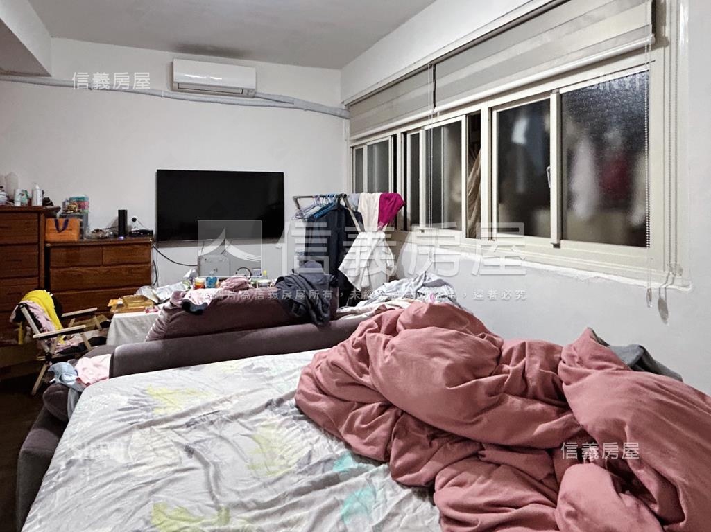 兩房公寓三樓近士林捷運房屋室內格局與周邊環境