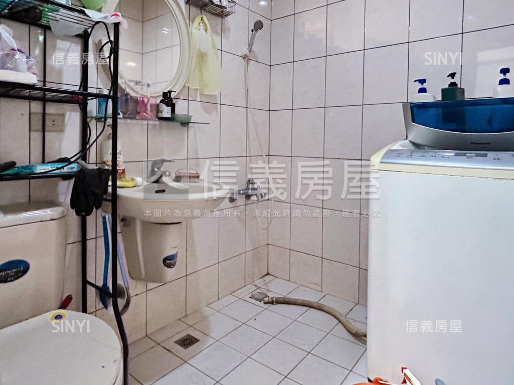 兩房公寓三樓近士林捷運房屋室內格局與周邊環境