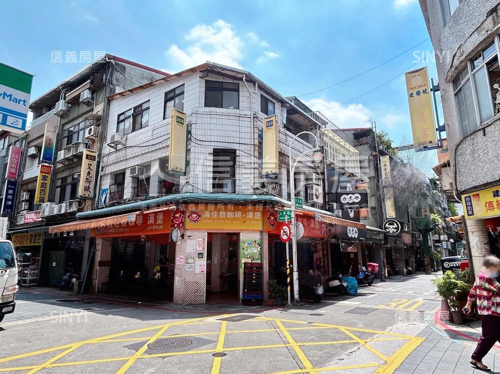 兩房公寓三樓近士林捷運房屋室內格局與周邊環境