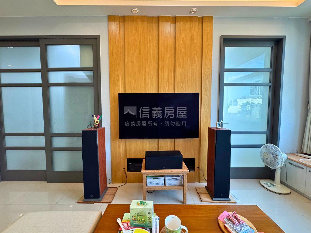 稀有蔚藍海角間明亮大三房房屋室內格局與周邊環境