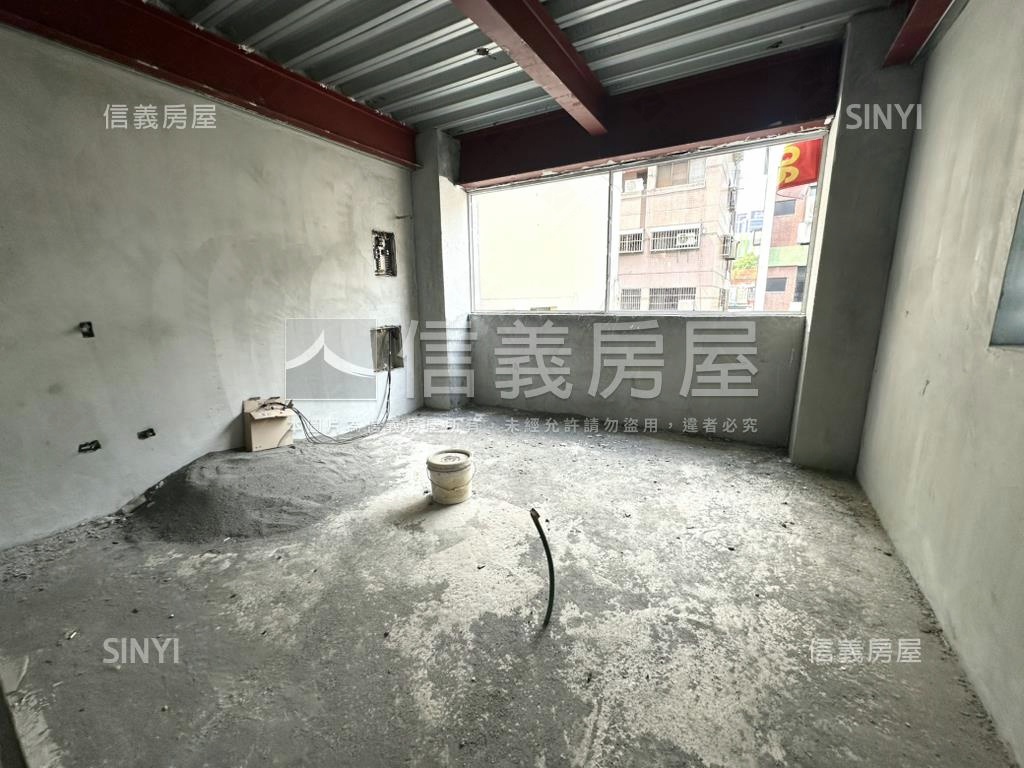 近捷運站３年內未入住透天房屋室內格局與周邊環境