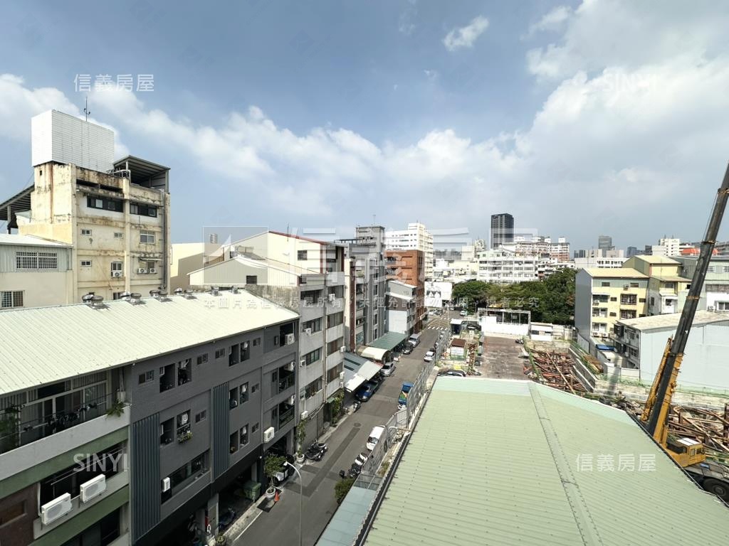 近捷運站３年內未入住透天房屋室內格局與周邊環境
