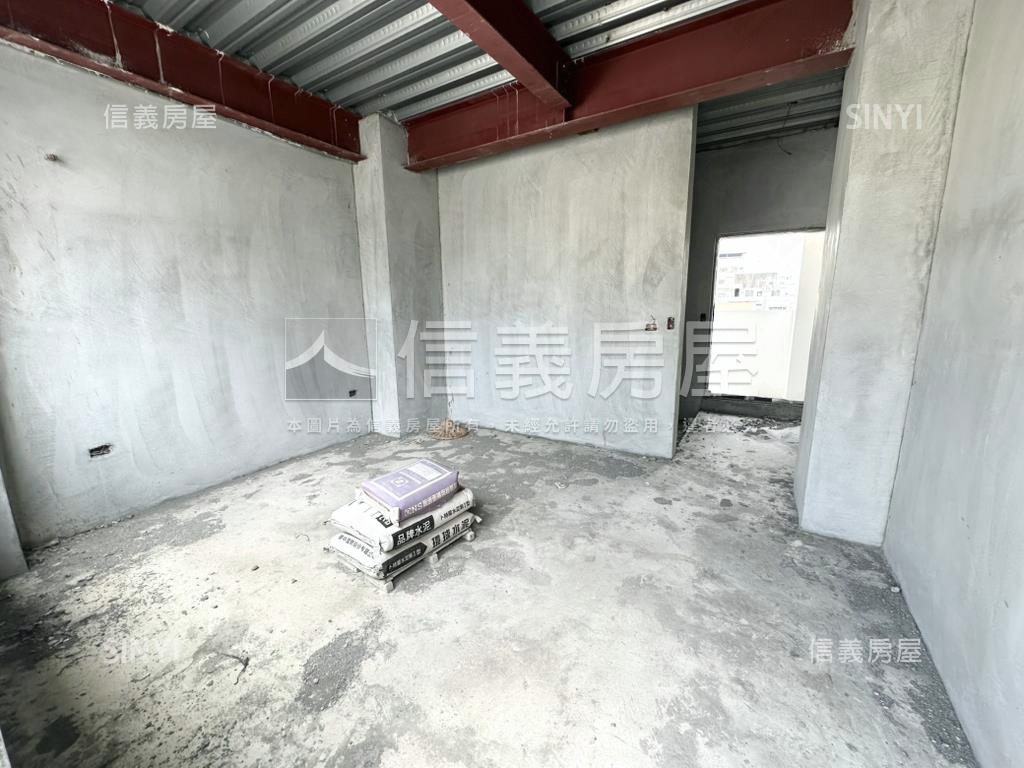 近捷運站３年內未入住透天房屋室內格局與周邊環境