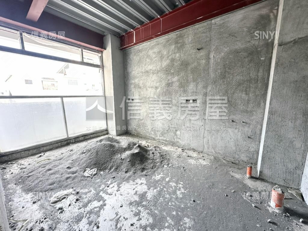 近捷運站３年內未入住透天房屋室內格局與周邊環境