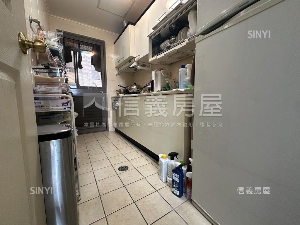 稀有太子鳳凰城３房車位房屋室內格局與周邊環境