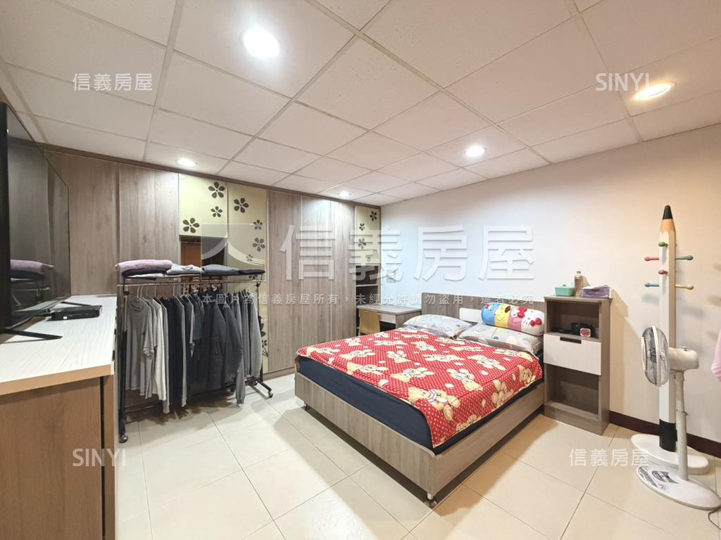 三民方正邊間住店房屋室內格局與周邊環境