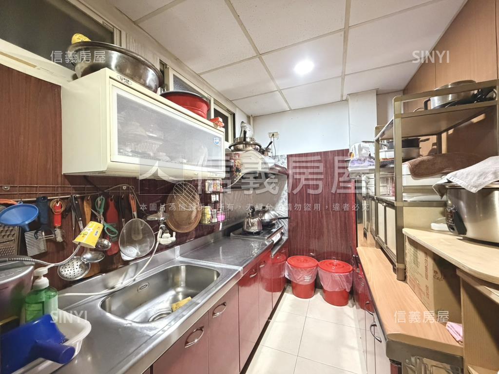 三民方正邊間住店房屋室內格局與周邊環境