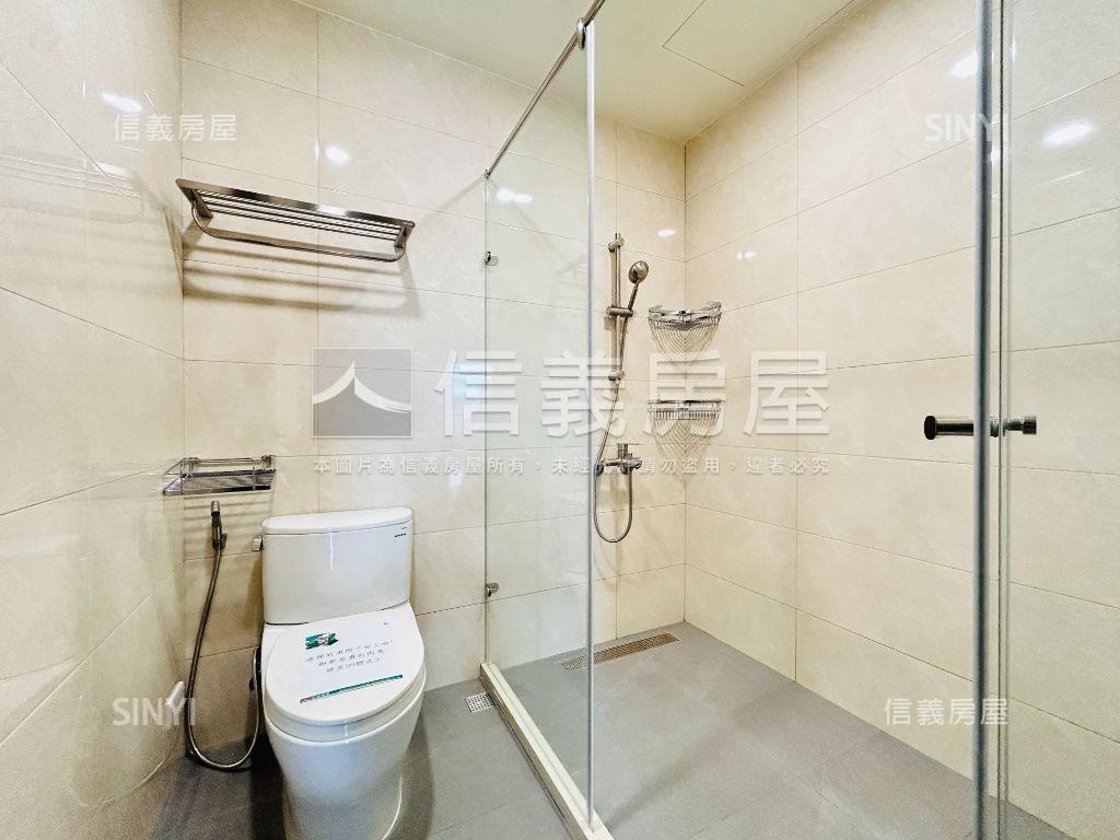 近捷運三和國中站平面車位房屋室內格局與周邊環境