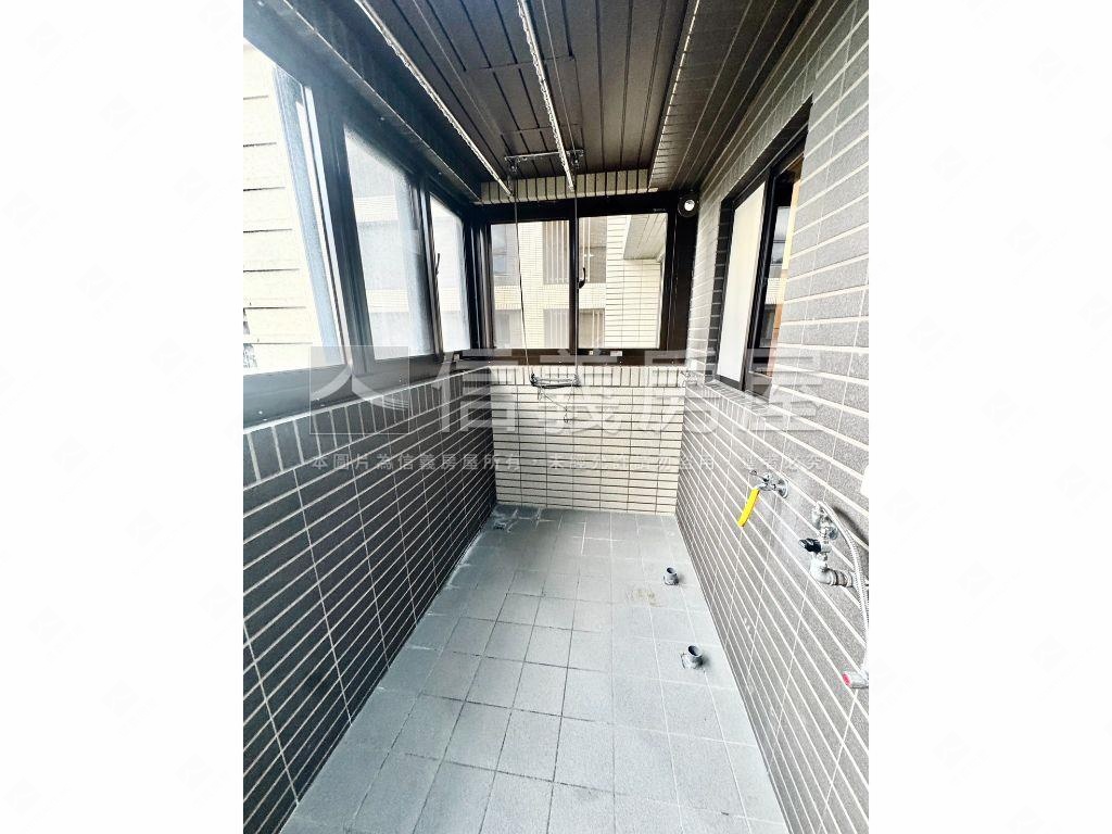 皇翔大四房雙車位精美裝潢房屋室內格局與周邊環境