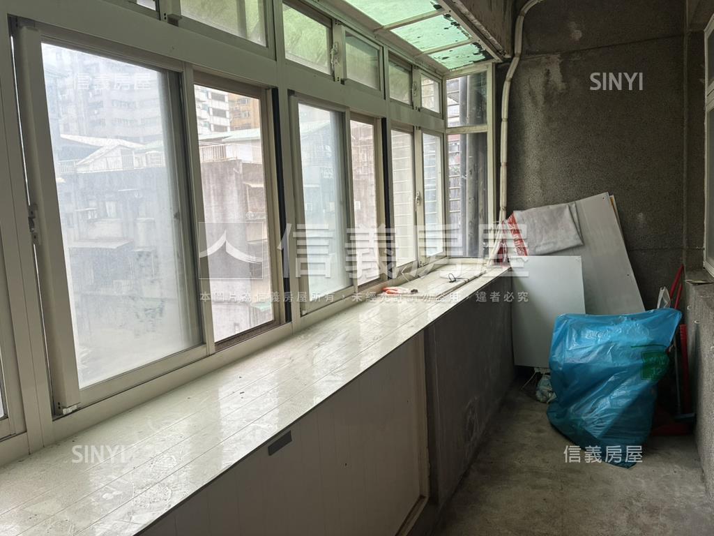 信義區永春站靜巷內梯頂佳房屋室內格局與周邊環境